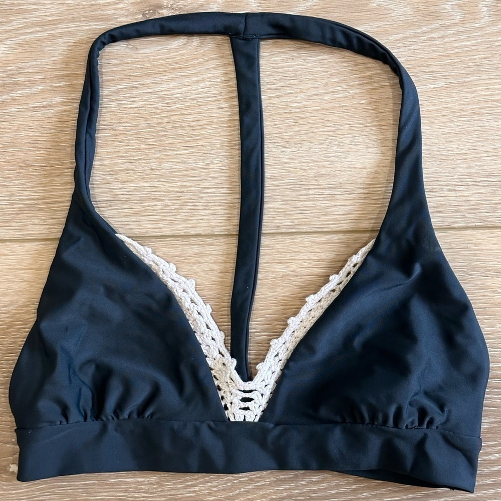 Tilly’s Bikini Top Dark Green Racerback V-Neck Crochet Medium Boho Beachy Vacay